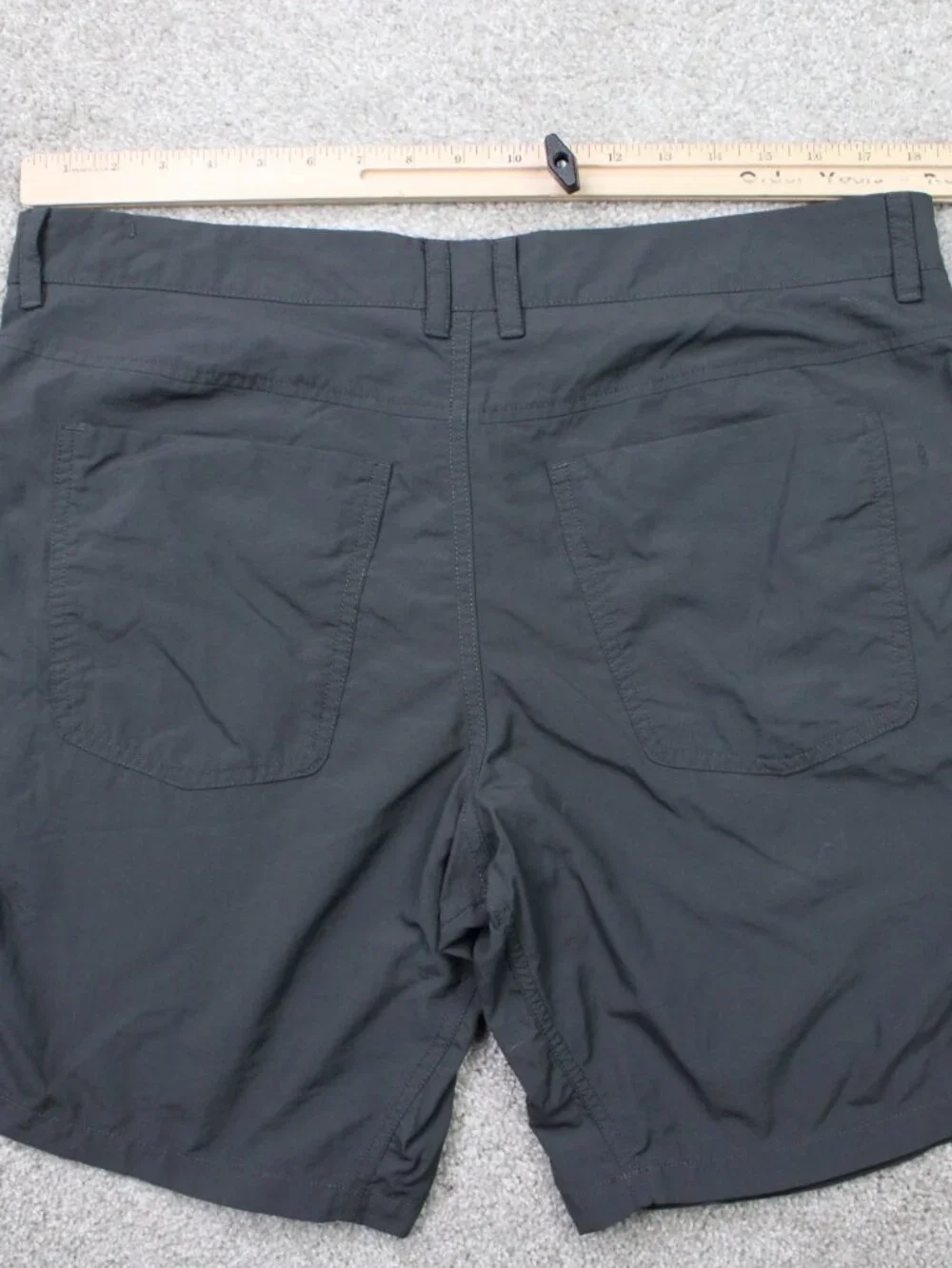 The North Face Shorts Men 36 Gray 100% Nylon 9